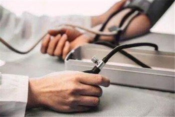 卓越守護(hù)百萬醫(yī)療慢性病?？睿ǜ哐獕喊妫┒嗌馘X