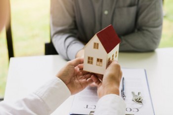 買重疾險可以刷信用卡嗎