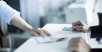 怎么能全額退保費