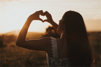 信誠(chéng)創(chuàng)未來(lái)豐盈終身壽險(xiǎn)