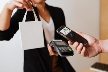 信用卡三年沒還有啥影響？信用卡逾期后應(yīng)該如何補(bǔ)救？