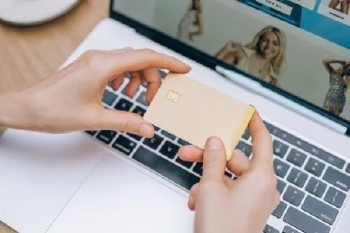 信用卡逾期影響公積金貸款嗎？逾期影響車貸嗎？