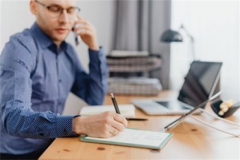 60歲以后的老人商業(yè)醫(yī)療保險