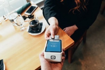 信用卡逾期是什么意思？長(zhǎng)時(shí)間逾期會(huì)有什么后果？