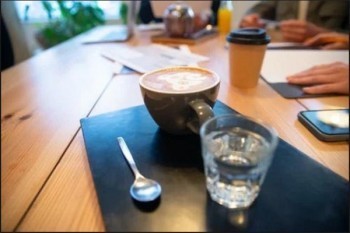 保險(xiǎn)已失效快兩年了,退保能退點(diǎn)錢嗎？怎么退？