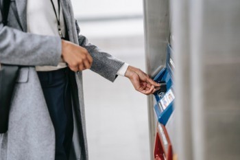 查信用卡欠款怎么查詢？欠款影響房貸嗎？