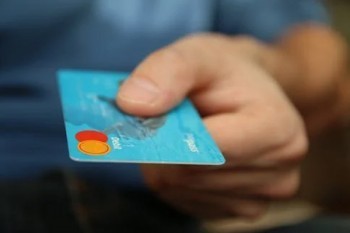 銀行起訴信用卡逾期流程是什么？多久會被起訴？