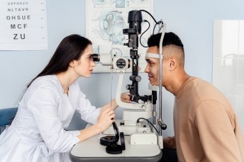 人壽康悅百萬醫(yī)療保險(xiǎn)怎么樣？帶意外嗎？