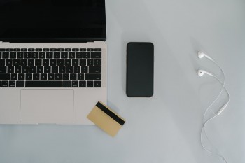 信用卡逾期三個(gè)月以上還能協(xié)商嗎？會有什么后果？