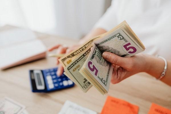 退保費(fèi)到賬時(shí)間是當(dāng)天嗎？怎樣能拿回全部本金？