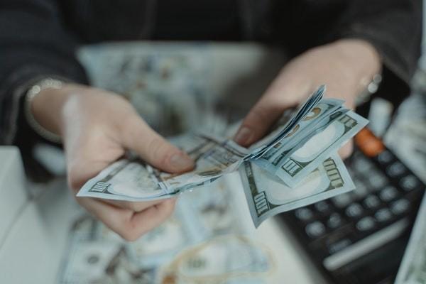 買平安福五年了糾結要不要退