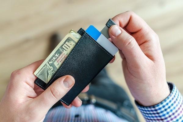 郵政儲蓄銀行里的保險存款安全嗎？怎么買？