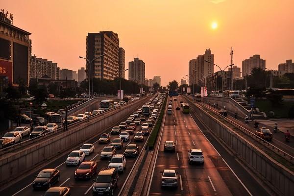 車險一年多少錢？怎么挑選車險劃算？