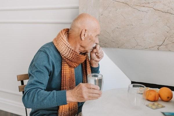 一年交300元60歲領(lǐng)多少養(yǎng)老金？交多少年才能領(lǐng)??？