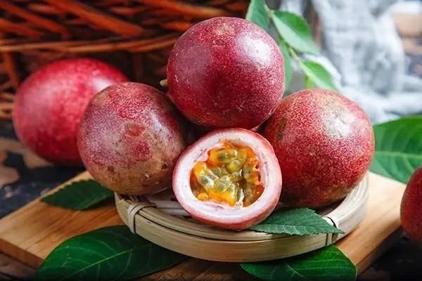 金佑人生2014交了六年了能取出來嗎？分紅有多少？