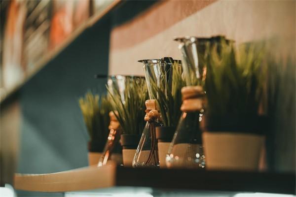 如何在手機上更改投保人？更改投保人需要什么材料？
