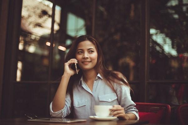 女性達(dá)到50歲還能買(mǎi)保險(xiǎn)嗎？怎么買(mǎi)保險(xiǎn)？