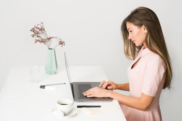 43歲女買靈活就業(yè)保險(xiǎn)劃算嗎？要交多久？