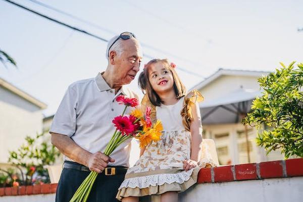 工地60歲以上可以買保險(xiǎn)嗎？多少錢？