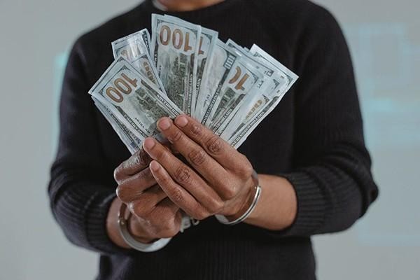 支付寶逾期不協(xié)商怎么辦？逾期會產(chǎn)生哪些后果