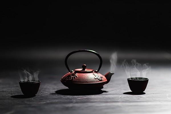 分紅重疾險交了十年退保可以嗎？要注意什么？