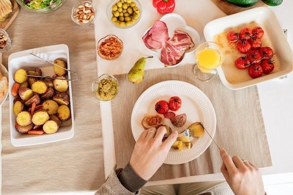 廠里買的意外保險怎么賠償？賠付材料有哪些？