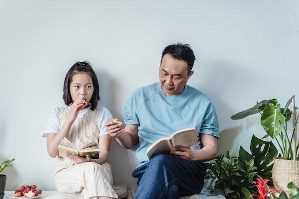 學(xué)校里的意外險(xiǎn)報(bào)銷比例是多少？怎么報(bào)銷？