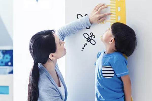 兒童什么保險(xiǎn)可以18歲領(lǐng)？?jī)和ｋU(xiǎn)滿18歲返還多少錢？