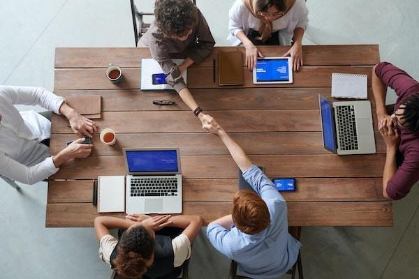 企業(yè)交的意外險怎么查詢？查詢不到為什么？