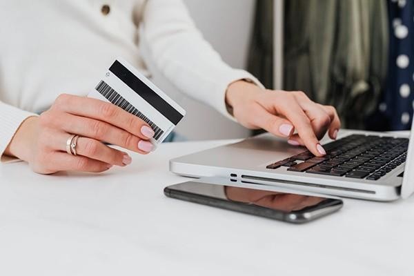 廣州銀行信用卡忘記還款影響后續(xù)借款額度嗎，怎么辦