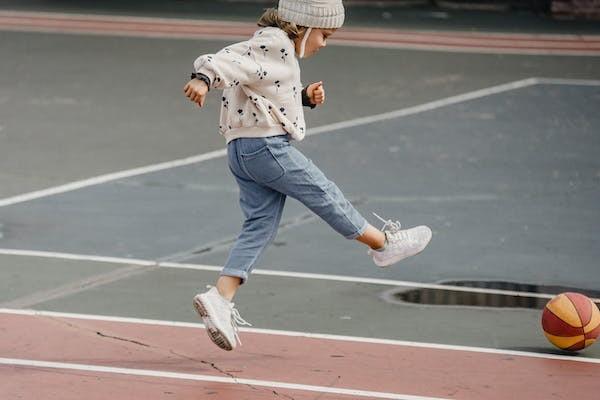 把牙碰掉了能用意外保險嗎？怎么理賠？