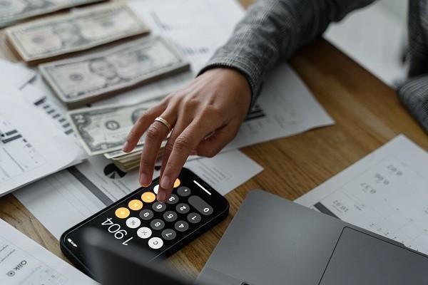 招商銀行信用卡逾期了會上門要嗎，多久能起訴