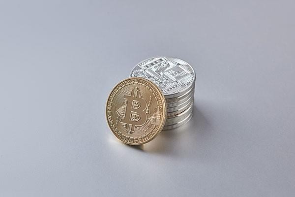 工商信用卡逾期協(xié)商后還催收嗎，催收說打包起訴是真的嗎