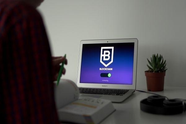 借唄逾期支付寶還能用么，暫時還不起咋辦
