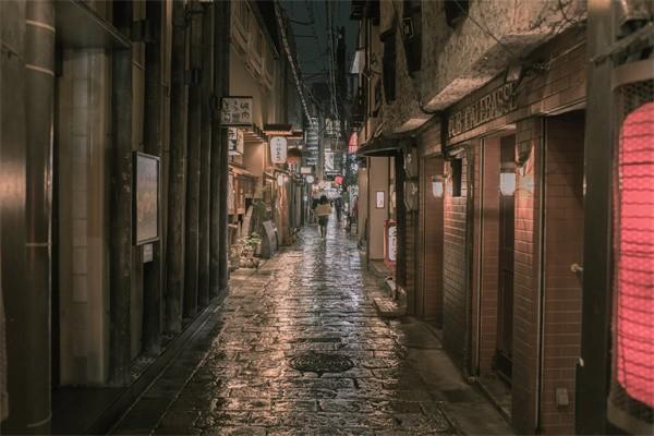 中國人壽保險退保拿回本金嗎，怎么退