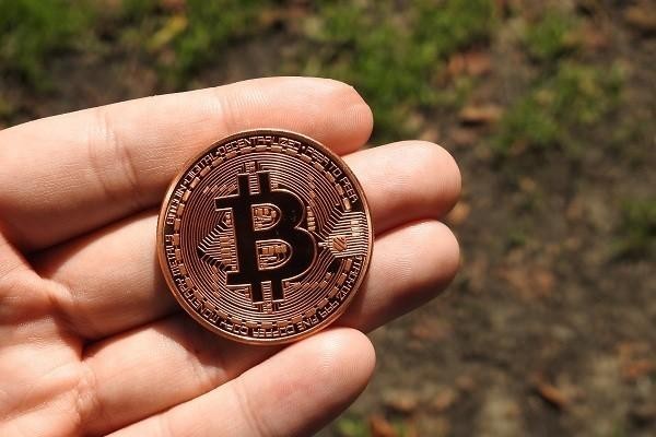 微粒貸逾期半個月上門如何應對呢，說起訴我真的嗎