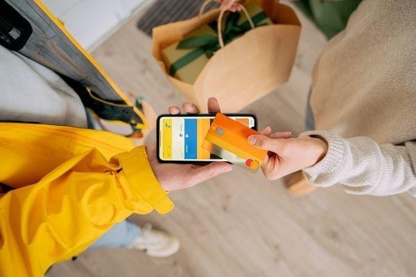 分期樂貸款需要什么條件，會(huì)給家里人打電話嗎