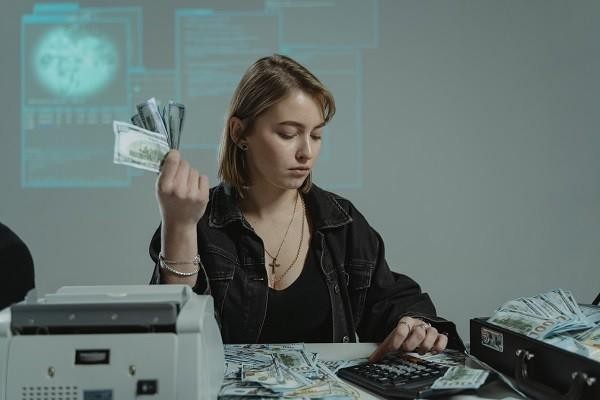 微粒貸逾期被恐嚇騷擾怎么辦，凍結(jié)還款后能解凍嗎