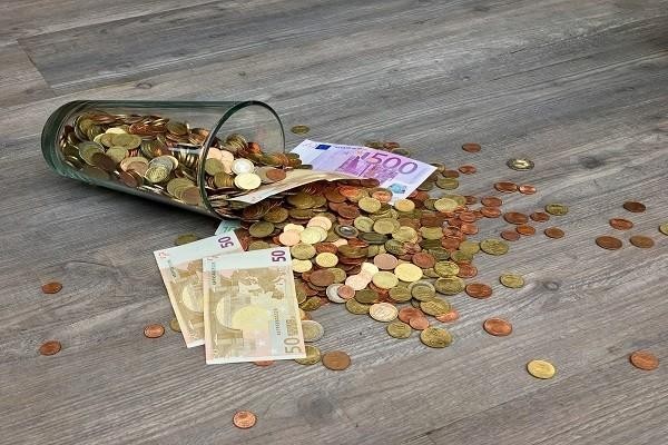 花唄逾期1000多天會上門嗎，被起訴會不會凍結(jié)銀行卡賬戶