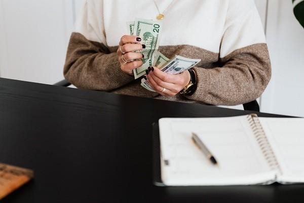 馬上金融逾期多久起訴，起訴后會坐牢嗎