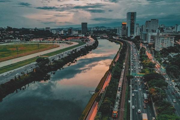 新華保險可以異地辦理業(yè)務(wù)嗎，怎么查詢保單