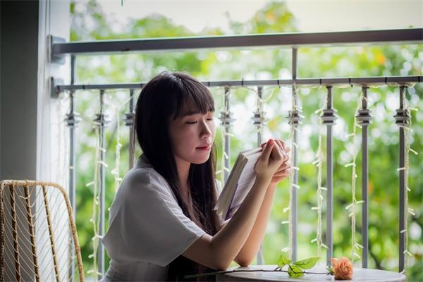給老年人買重疾險(xiǎn)買哪個(gè)好，多少錢(qián)