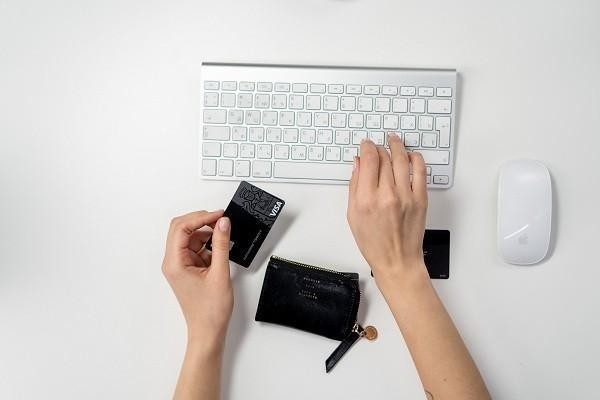 招商銀行信用卡逾期還款有什么后果，多少天上信用