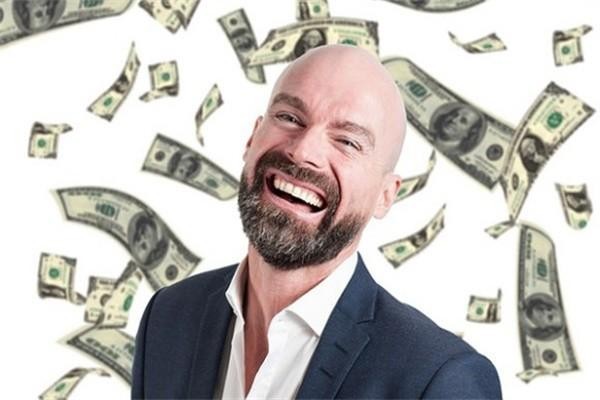 農行信用卡欠款10萬多久會起訴，起訴了怎么辦