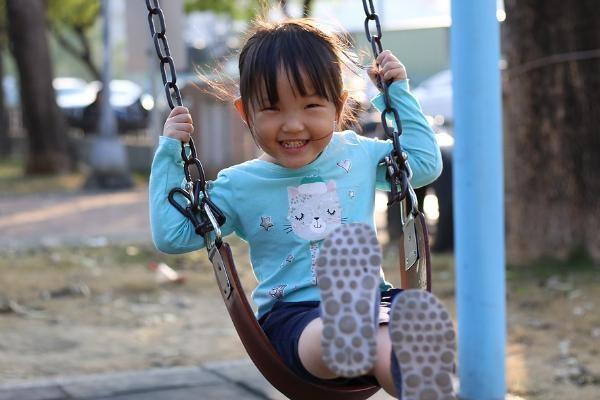 香港買嬰幼兒保險(xiǎn)多少錢一年，怎么買呢