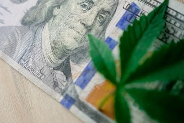 微粒貸逾期1萬多被起訴怎么辦，起訴后果是什么