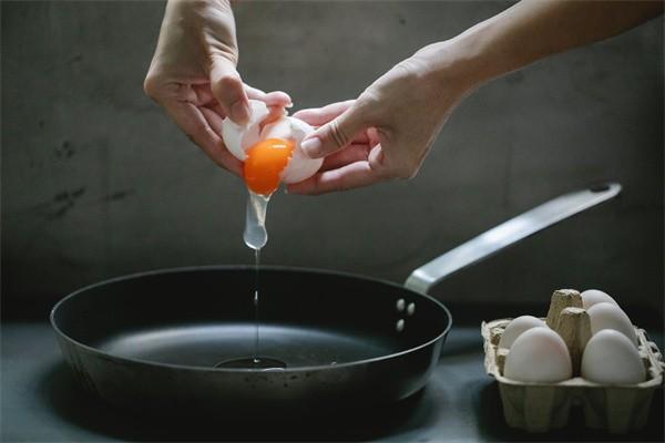 分紅型保險能否全額退保呢？這里有三種情況可以幫你全額拿回保費