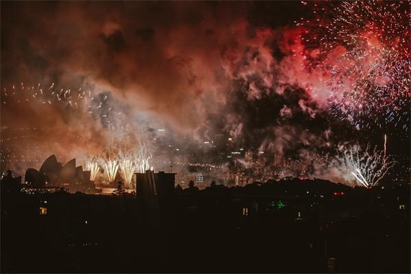 2024養(yǎng)老金上漲多少？退休能領(lǐng)多少錢？