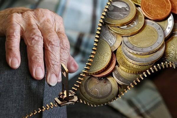 中國銀行信用卡逾期不良記錄如何消除，逾期幾天上信用