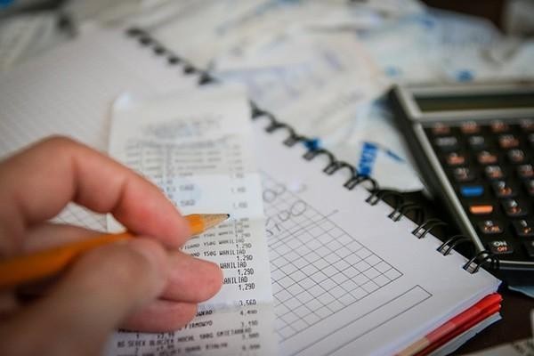 欠工行信用卡100萬元怎么還，欠工行信用卡坐牢能不還了嗎
